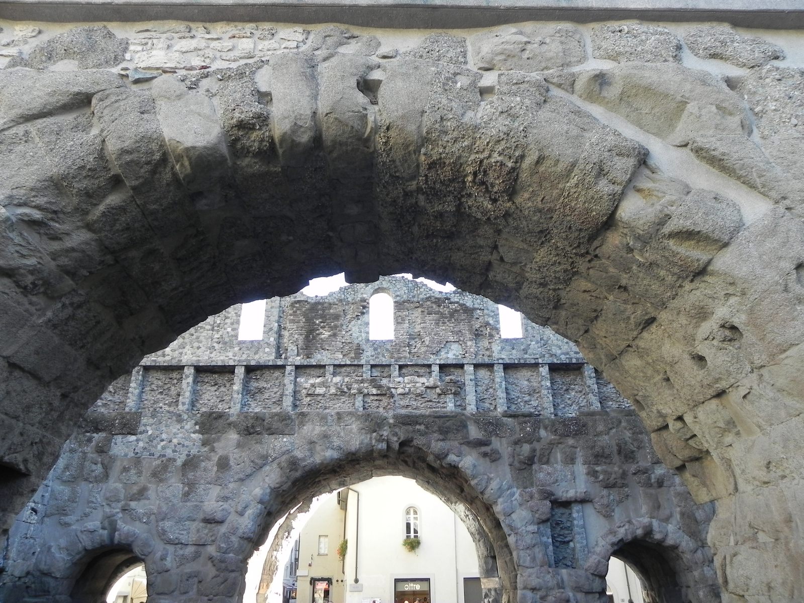 Nessun contenuto in lingua associato o associabile.